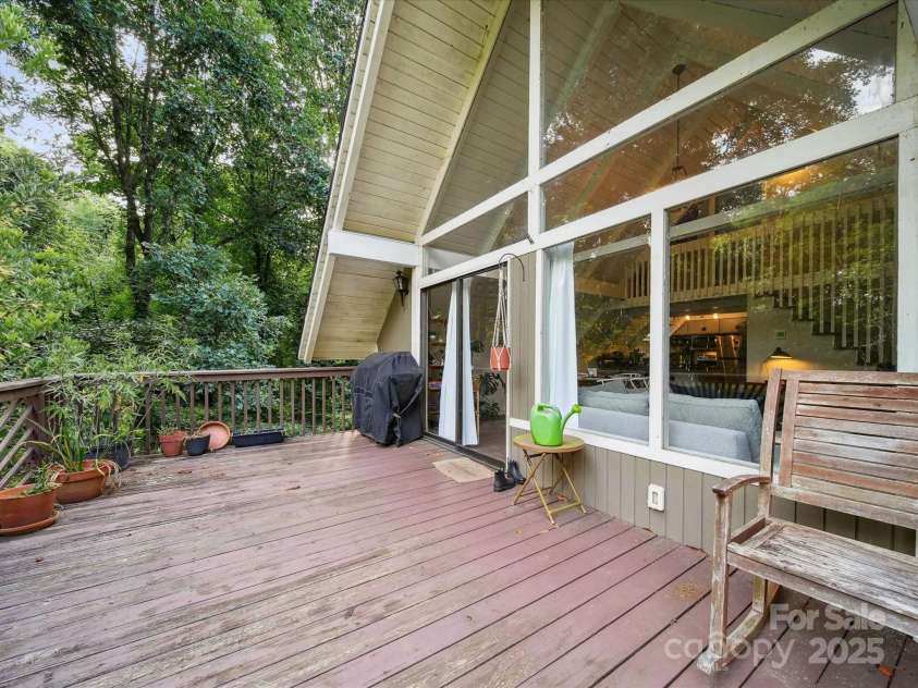13831 Woody Point Road, Charlotte, NC 28278.  MLS# CAR4283409, YatesRealty ID 33894. Front deck