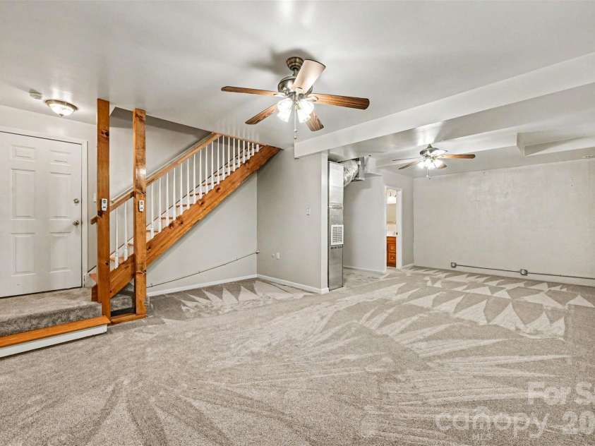 9624 Forest Drive, Charlotte, NC 28216.  MLS# CAR4392664, YatesRealty ID 33894. Basement Rec Room