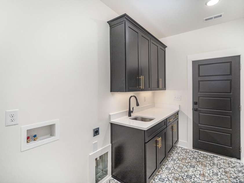 4605 Western Union School Road, Waxhaw, NC 28173.  MLS# CAR4219793, YatesRealty ID 33896. 