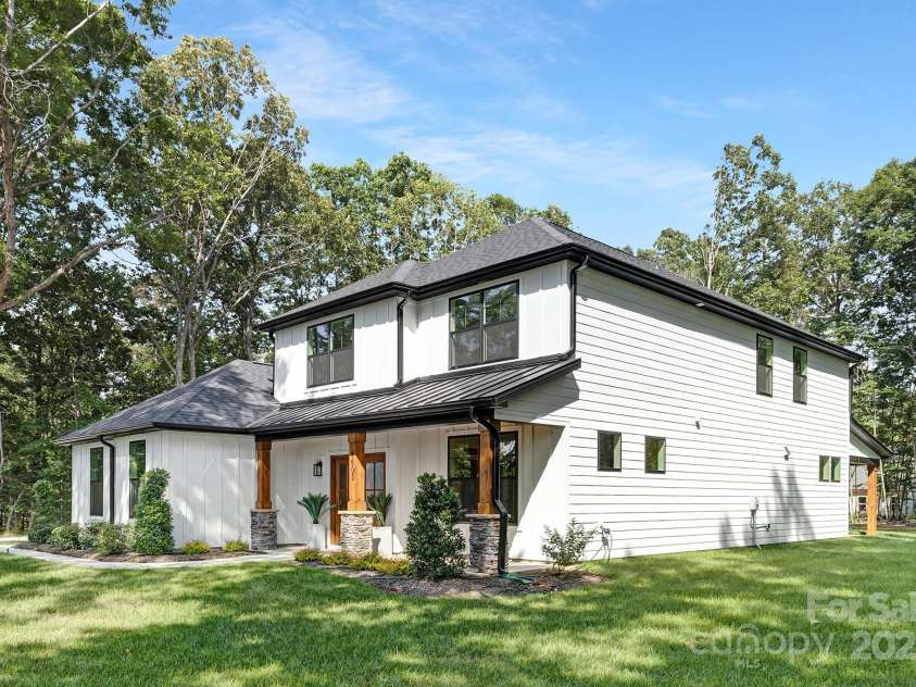 4605 Western Union School Road, Waxhaw, NC 28173.  MLS# CAR4219793, YatesRealty ID 33896. 