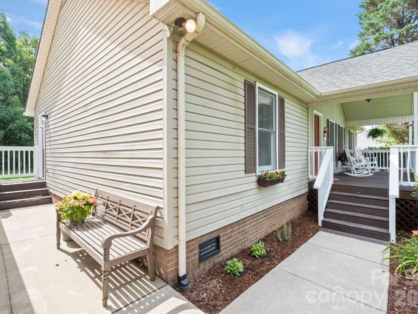 6168 King Wilkinson Road, Denver, NC 28037.  MLS# CAR4395555, YatesRealty ID 33896. 