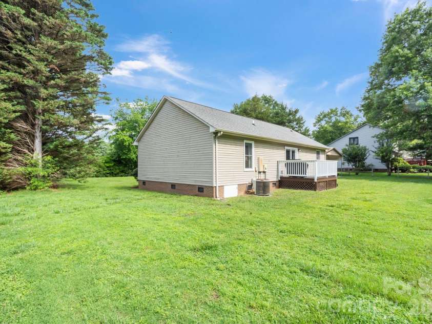 6168 King Wilkinson Road, Denver, NC 28037.  MLS# CAR4395555, YatesRealty ID 33896. 