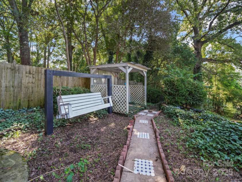 2870 Greenwood Road, Rock Hill, SC 29730.  MLS# CAR4286854, YatesRealty ID 33897. 