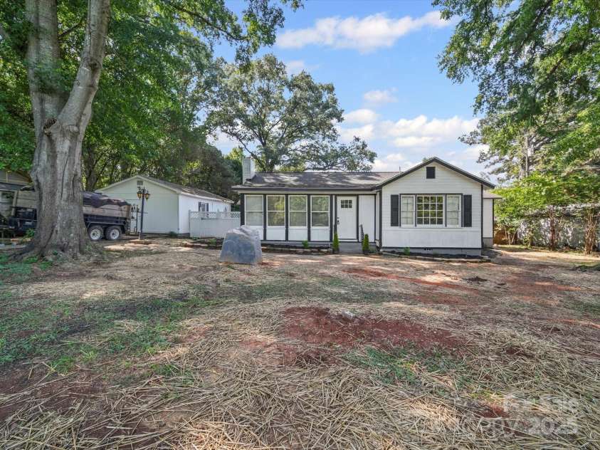 2870 Greenwood Road, Rock Hill, SC 29730.  MLS# CAR4286854, YatesRealty ID 33897. 