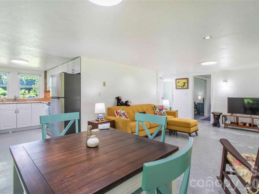 2603 Kim Miller Road, Lake Toxaway, NC 28747.  MLS# CAR4390312, YatesRealty ID 33899. 