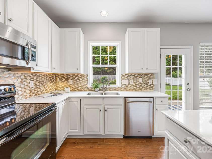 317 Sand Paver Way, Fort Mill, SC 29708.  MLS# CAR4294856, YatesRealty ID 33899. 