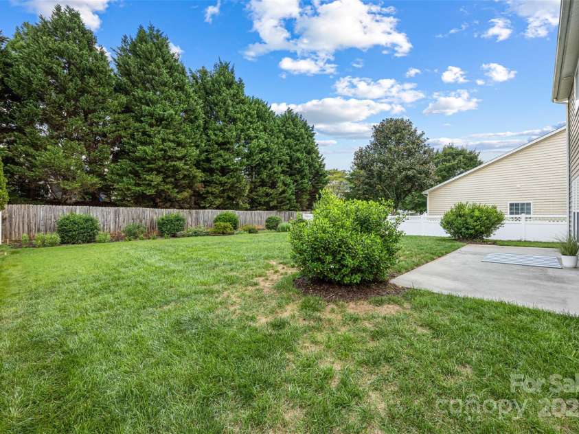 317 Sand Paver Way, Fort Mill, SC 29708.  MLS# CAR4294856, YatesRealty ID 33899. 