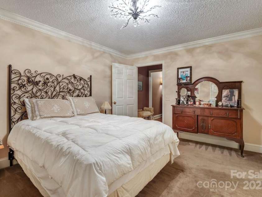 201 Hughes Creek, Columbus, NC 28722.  MLS# CAR4259120, YatesRealty ID 339. Downstairs 3rd Bedroom with Jack & Jill Bathroom