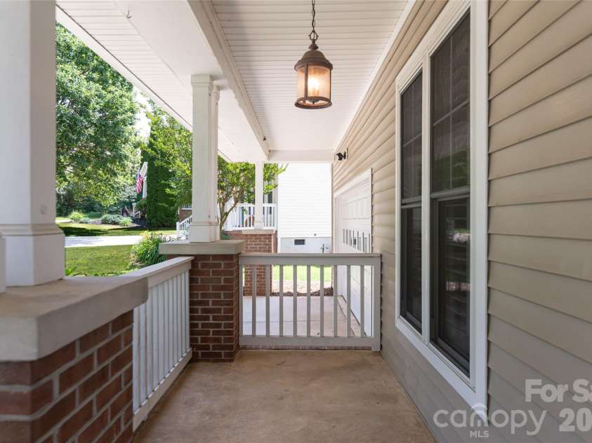1328 Heathbrook Circle, Asheville, NC 28803.  MLS# CAR4392284, YatesRealty ID 33900. 