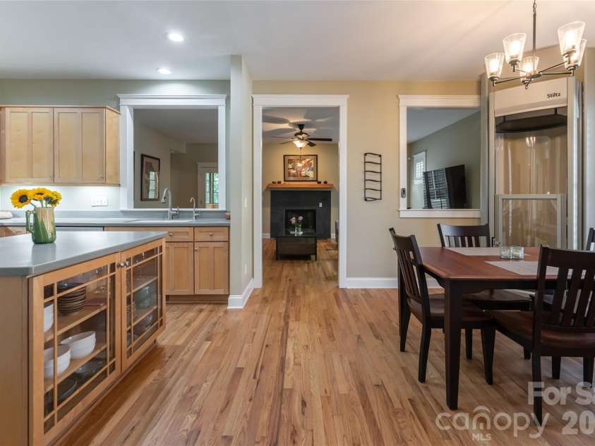 1328 Heathbrook Circle, Asheville, NC 28803.  MLS# CAR4392284, YatesRealty ID 33900. 