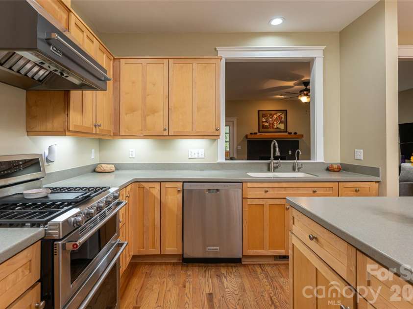 1328 Heathbrook Circle, Asheville, NC 28803.  MLS# CAR4392284, YatesRealty ID 33900. 