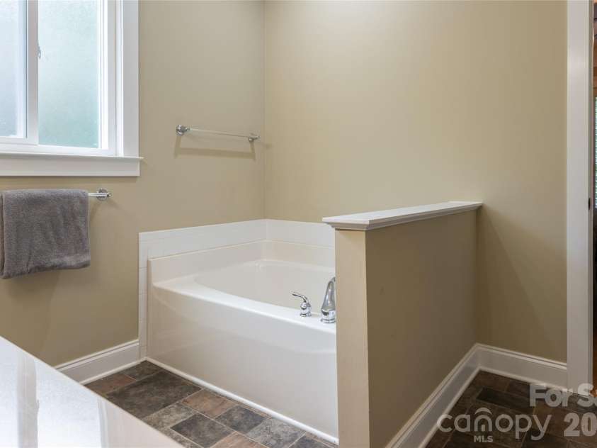 1328 Heathbrook Circle, Asheville, NC 28803.  MLS# CAR4392284, YatesRealty ID 33900. 