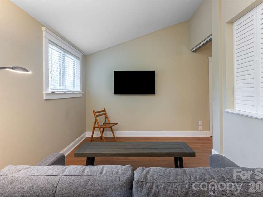 1328 Heathbrook Circle, Asheville, NC 28803.  MLS# CAR4392284, YatesRealty ID 33900. 