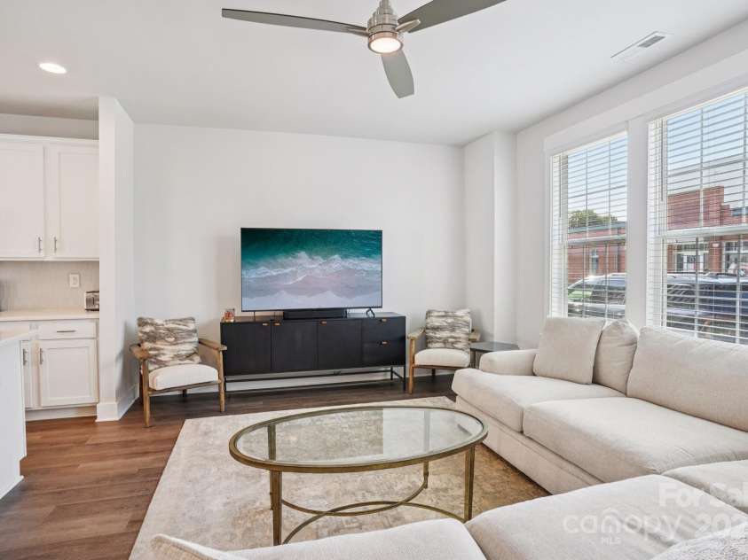 620 Amalfi Drive, Davidson, NC 28036.  MLS# CAR4294404, YatesRealty ID 33900. 