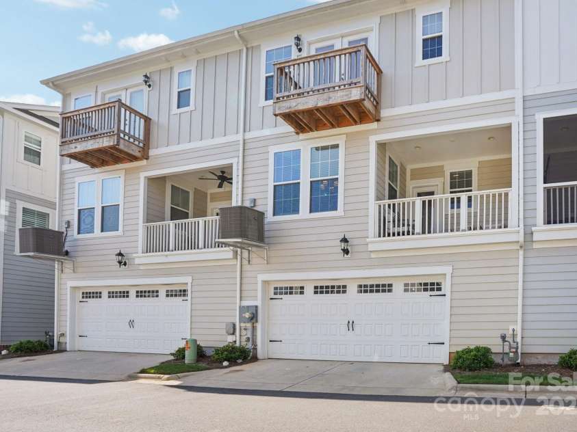 620 Amalfi Drive, Davidson, NC 28036.  MLS# CAR4294404, YatesRealty ID 33900. 