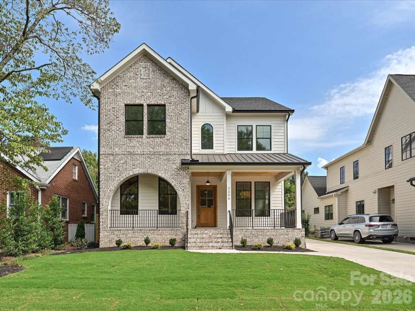 2205 Shenandoah Avenue, Charlotte, NC 28205.  MLS# CAR4384232, YatesRealty ID 33902. 
