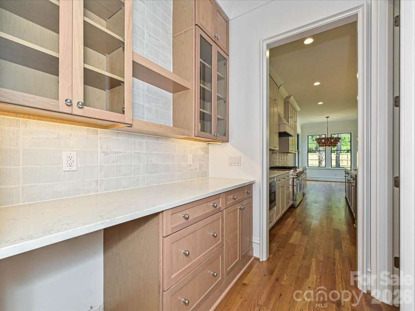 2205 Shenandoah Avenue, Charlotte, NC 28205.  MLS# CAR4384232, YatesRealty ID 33902. 
