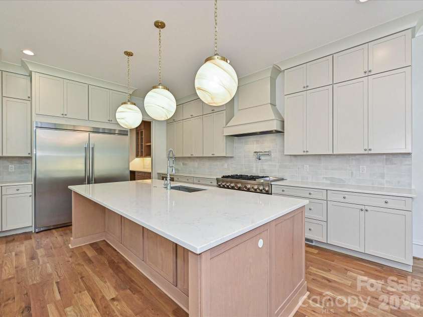 2205 Shenandoah Avenue, Charlotte, NC 28205.  MLS# CAR4384232, YatesRealty ID 33902. 