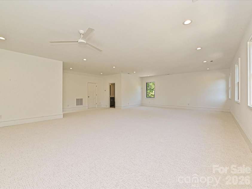 2205 Shenandoah Avenue, Charlotte, NC 28205.  MLS# CAR4384232, YatesRealty ID 33902. 