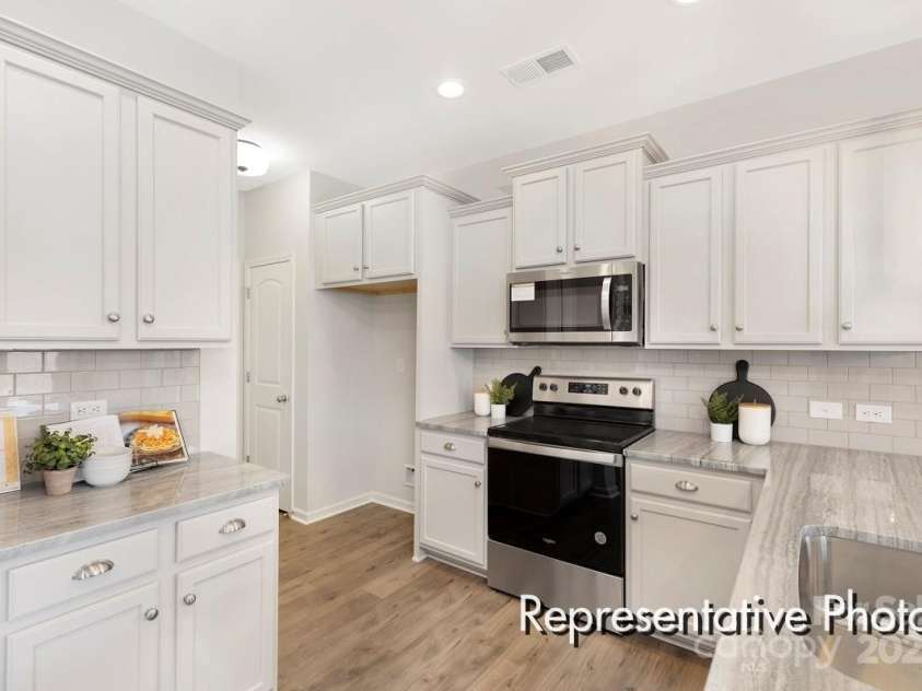 12540 Gotland Road, Midland, NC 28107.  MLS# CAR4294267, YatesRealty ID 33903. 