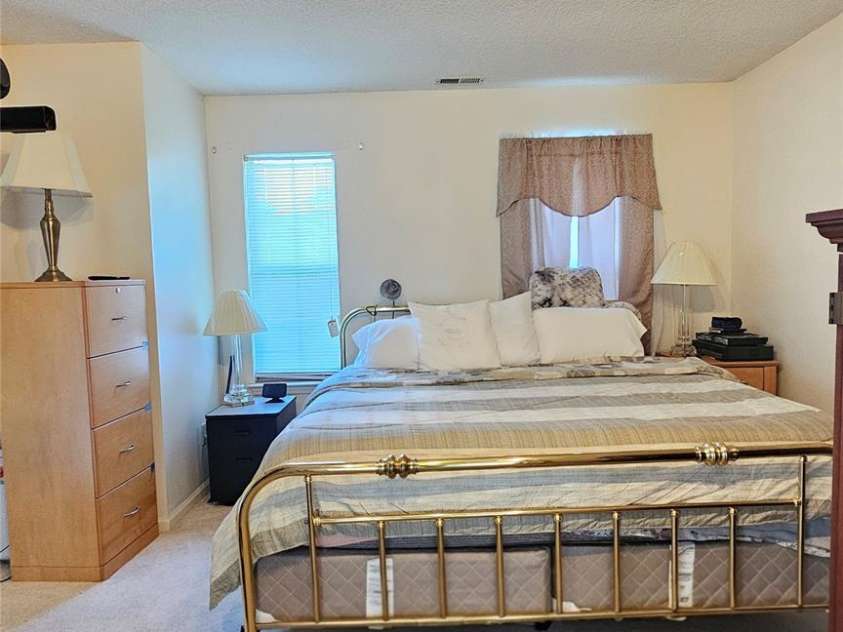 2425 Katherine Kiker Road, Charlotte, NC 28213.  MLS# CAR4395757, YatesRealty ID 33903. 