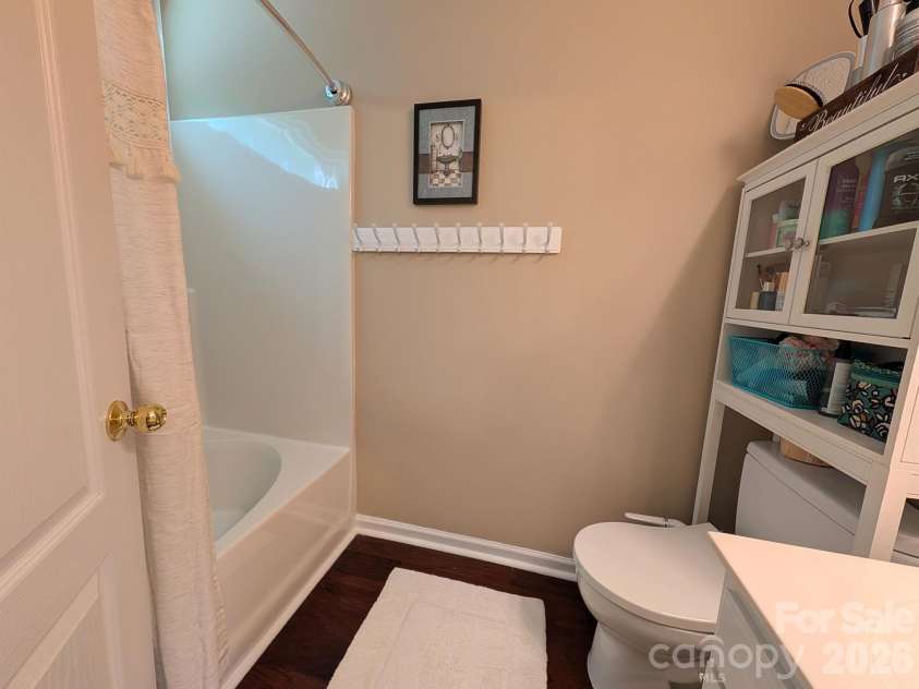 704 Gum Branch Road, Charlotte, NC 28214.  MLS# CAR4397567, YatesRealty ID 33904. 