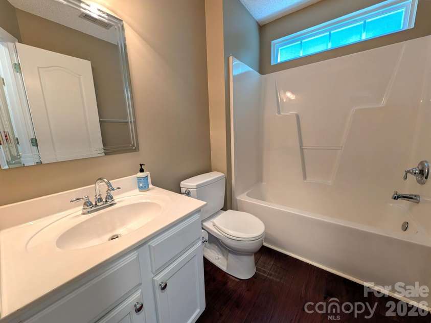 704 Gum Branch Road, Charlotte, NC 28214.  MLS# CAR4397567, YatesRealty ID 33904. 