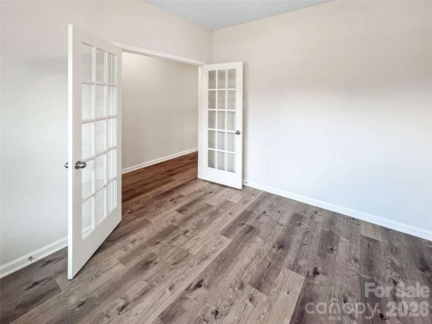 4223 Ruth Creek Court, Charlotte, NC 28216.  MLS# CAR4398174, YatesRealty ID 33905. 