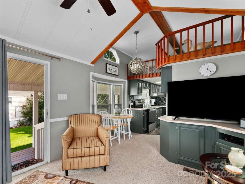 158 & 161 Summer Place Drive, Waynesville, NC 28785.  MLS# CAR4293767, YatesRealty ID 33906. 