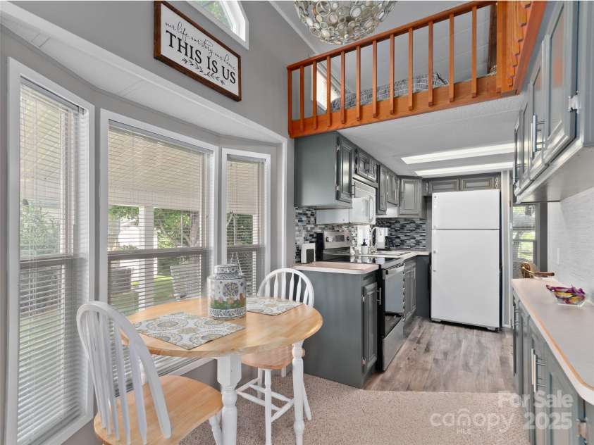 158 & 161 Summer Place Drive, Waynesville, NC 28785.  MLS# CAR4293767, YatesRealty ID 33906. 