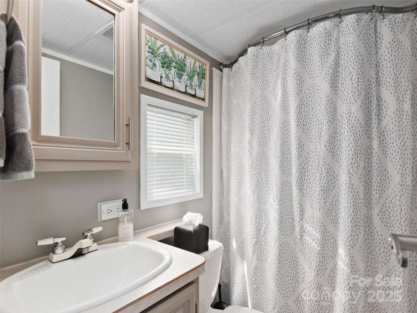 158 & 161 Summer Place Drive, Waynesville, NC 28785.  MLS# CAR4293767, YatesRealty ID 33906. 