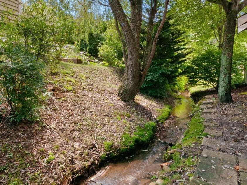 158 & 161 Summer Place Drive, Waynesville, NC 28785.  MLS# CAR4293767, YatesRealty ID 33906. 