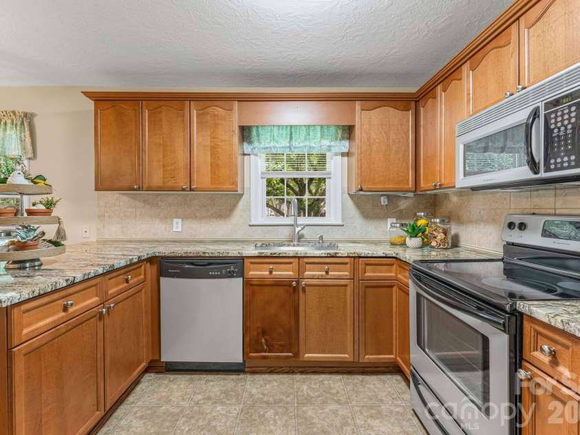 301 Milling Road, Mocksville, NC 27028.  MLS# CAR4398389, YatesRealty ID 33907. 