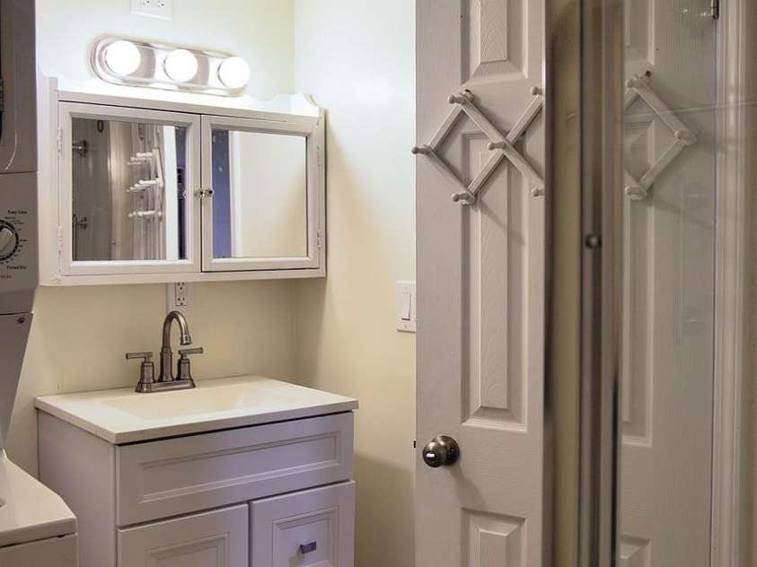 107 Riverview Drive, Asheville, NC 28806.  MLS# CAR4275298, YatesRealty ID 33909. Basement Bathroom