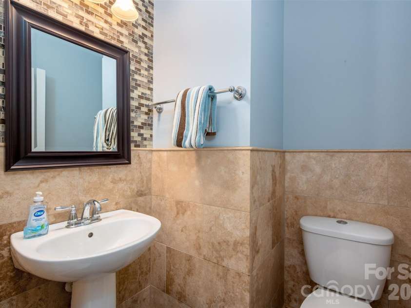 3218 Dunbar Lane, Indian Land, SC 29707.  MLS# CAR4394627, YatesRealty ID 33910. Laundry