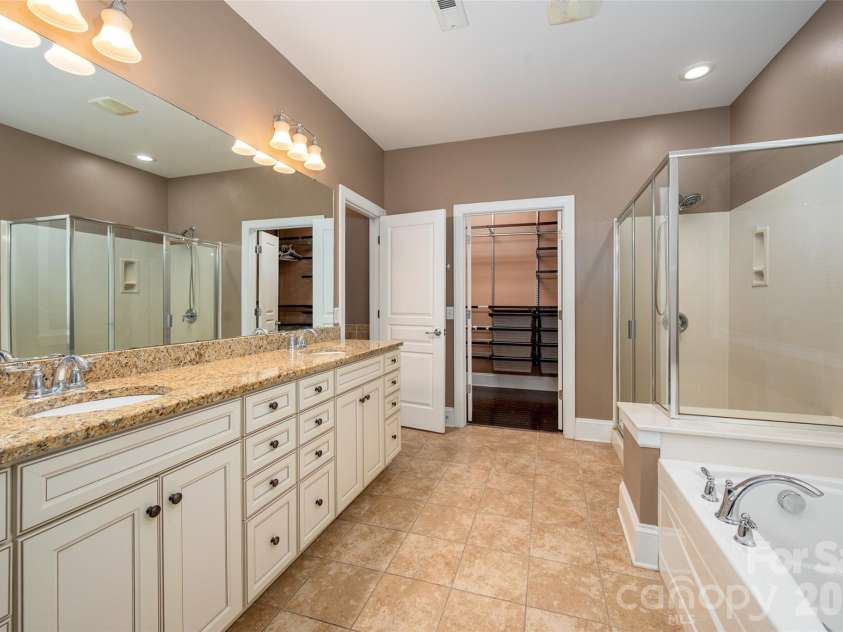3218 Dunbar Lane, Indian Land, SC 29707.  MLS# CAR4394627, YatesRealty ID 33910. Primary Closet