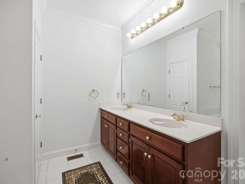 20112 Cove Road, Cornelius, NC 28031.  MLS# CAR4396130, YatesRealty ID 33911. 