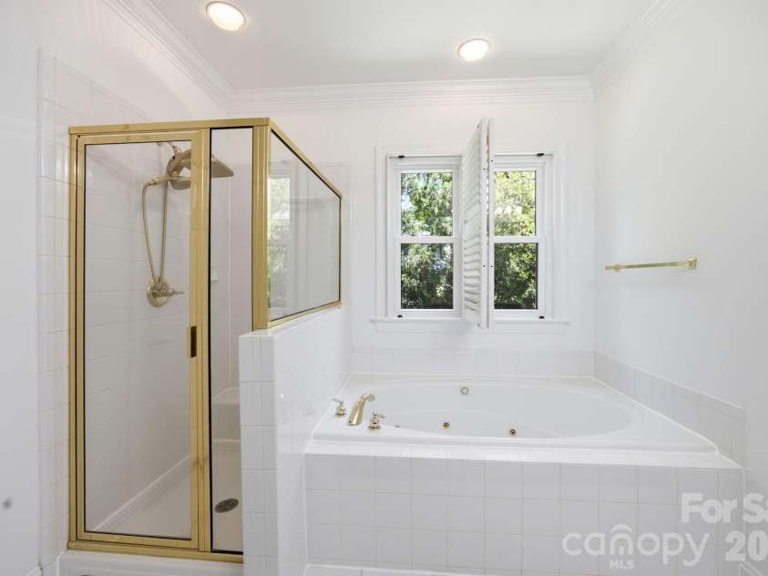 20112 Cove Road, Cornelius, NC 28031.  MLS# CAR4396130, YatesRealty ID 33911. 