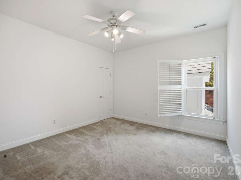 20112 Cove Road, Cornelius, NC 28031.  MLS# CAR4396130, YatesRealty ID 33911. 