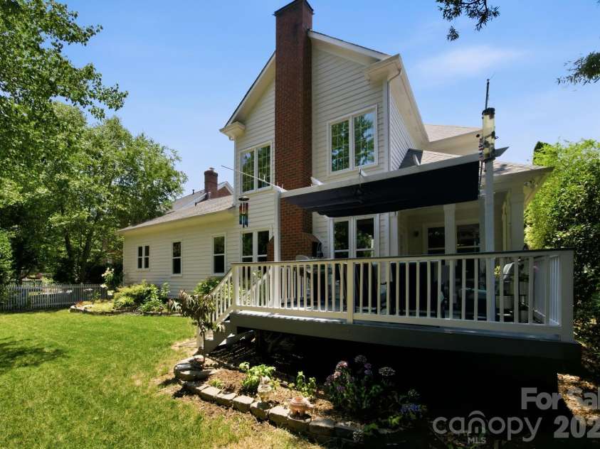 20112 Cove Road, Cornelius, NC 28031.  MLS# CAR4396130, YatesRealty ID 33911. 