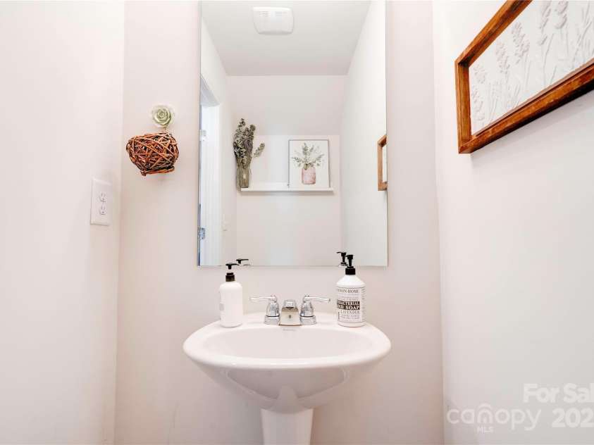 2344 Joes Lake Road, Shelby, NC 28152.  MLS# CAR4294369, YatesRealty ID 33911. 