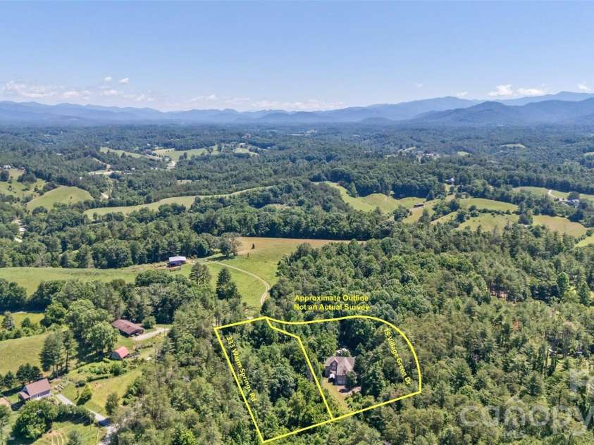 15 Village Green Drive, Alexander, NC 28701.  MLS# CAR4397766, YatesRealty ID 33912. 