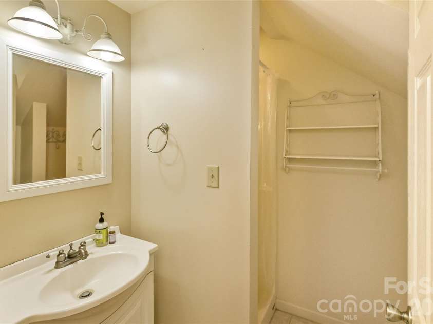 15 Village Green Drive, Alexander, NC 28701.  MLS# CAR4397766, YatesRealty ID 33912. 