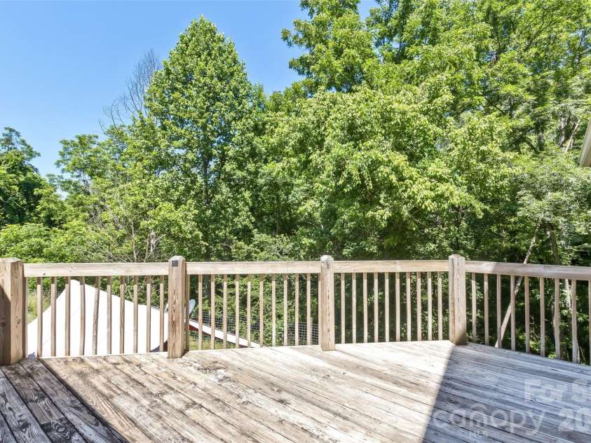 15 Village Green Drive, Alexander, NC 28701.  MLS# CAR4397766, YatesRealty ID 33912. 