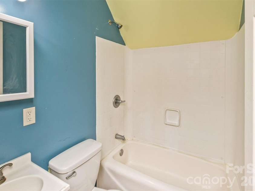 15 Village Green Drive, Alexander, NC 28701.  MLS# CAR4397766, YatesRealty ID 33912. 