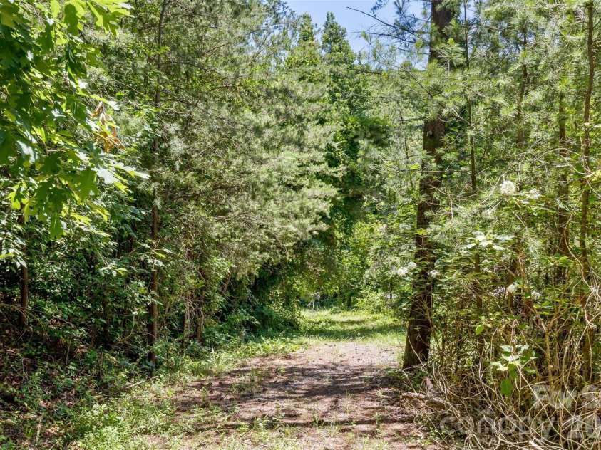 15 Village Green Drive, Alexander, NC 28701.  MLS# CAR4397766, YatesRealty ID 33912. 