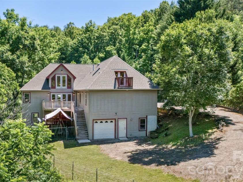 15 Village Green Drive, Alexander, NC 28701.  MLS# CAR4397766, YatesRealty ID 33912. 