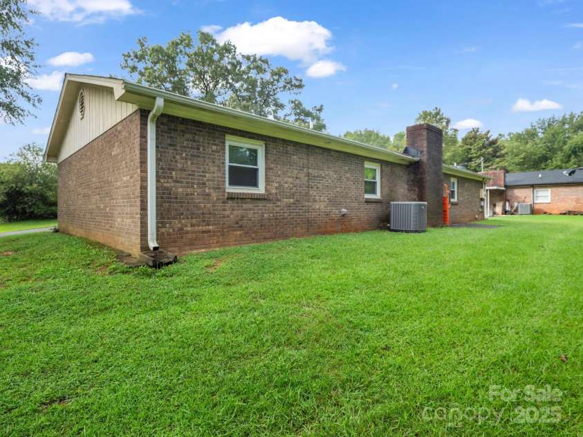 119 Oak Hill Drive, Forest City, NC 28043.  MLS# CAR4292110, YatesRealty ID 33914. 