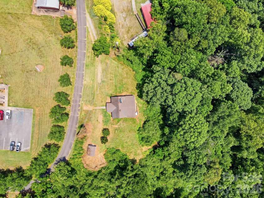 121 Piedmont Drive, Lawndale, NC 28090.  MLS# CAR4398132, YatesRealty ID 33915. 