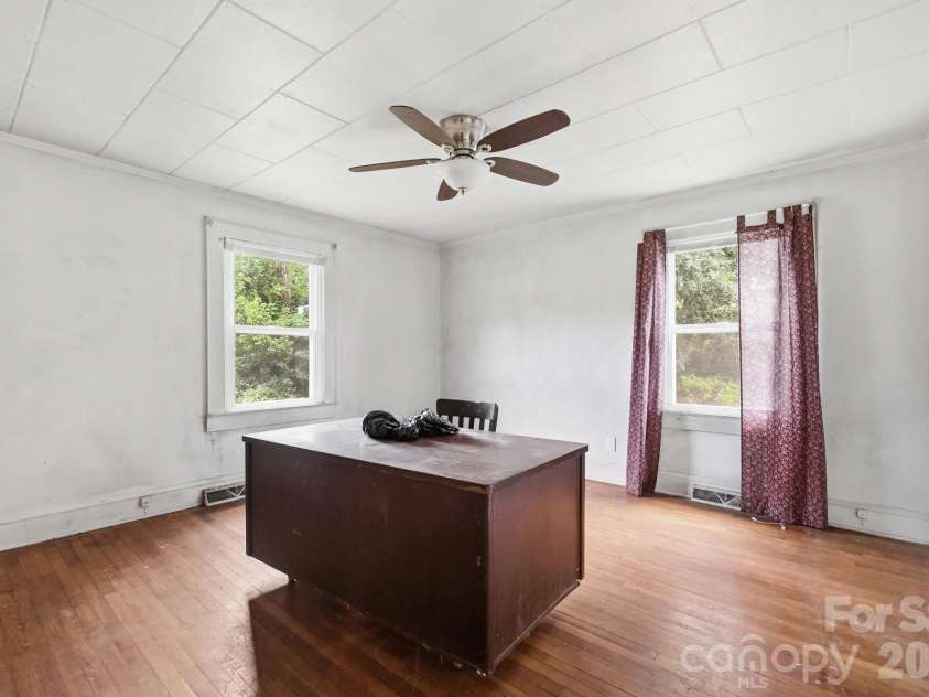 121 Piedmont Drive, Lawndale, NC 28090.  MLS# CAR4398132, YatesRealty ID 33915. Bathroom 1